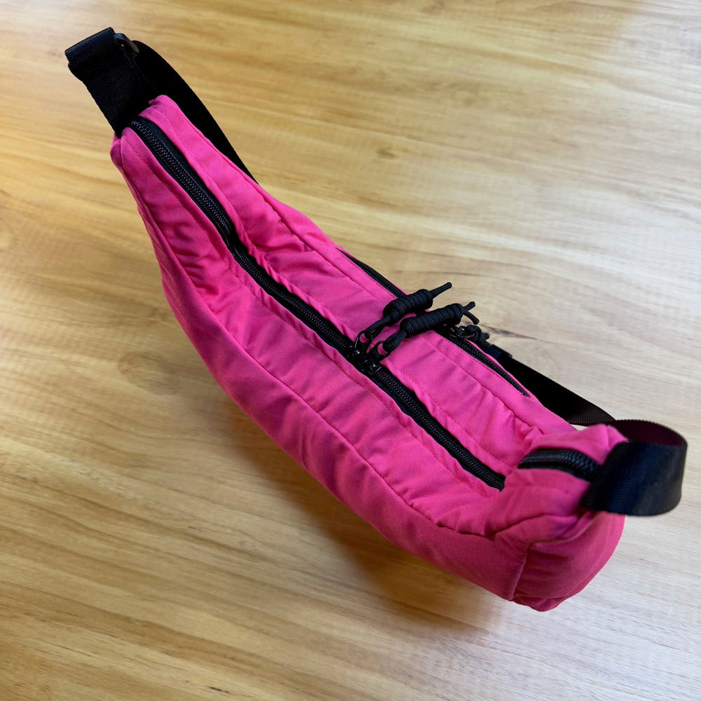 BULL HORN SHOULDER BAG - 6 LITERS (HOT PINK)