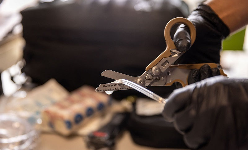 LEATHERMAN RAPTOR RESCUE SHEARS - RED