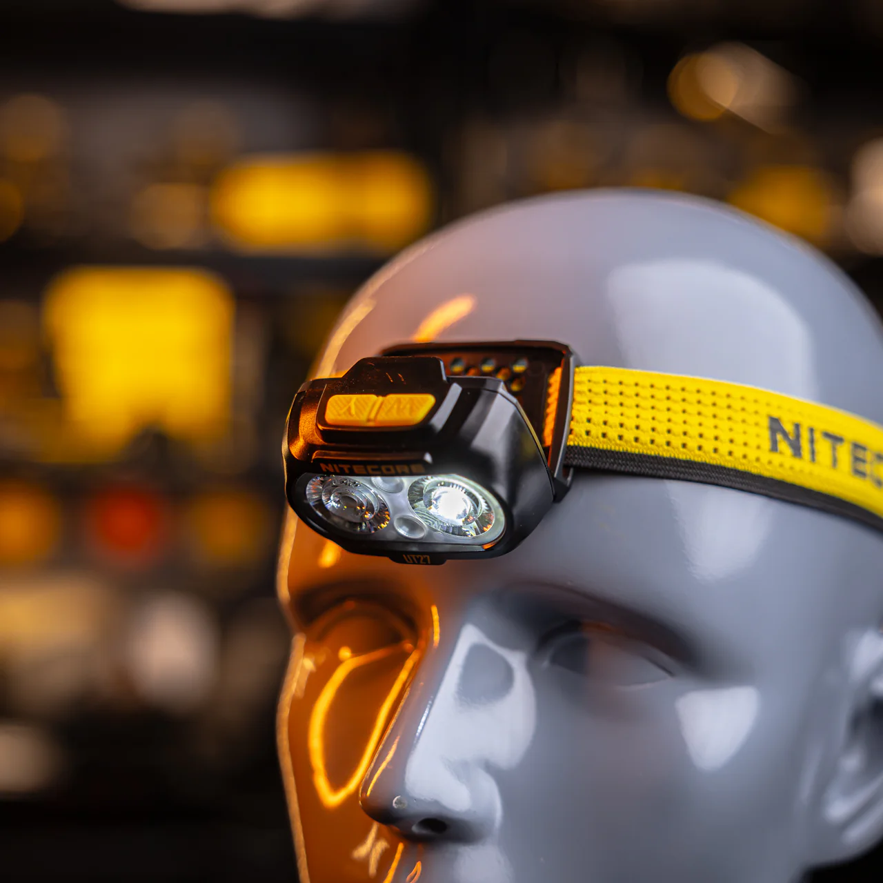 NITECORE UT27 PRO (BLACK) HEADLAMP  - 800 LUMENS (1,300MAH RECHARGEABLE LI-ION BATTERY PACK)