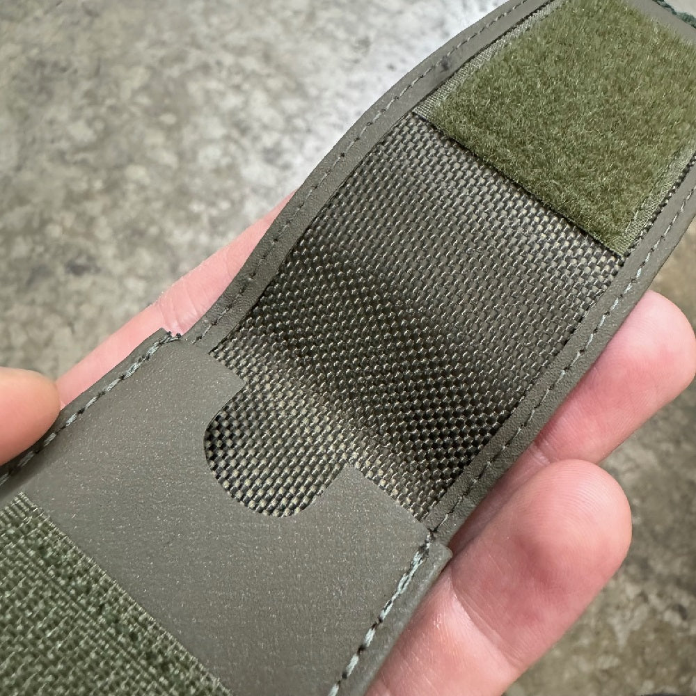VICTORINOX NYLON BELT POUCH - SUITABLE FOR 111MM KNIVES (OLIVE GREEN)