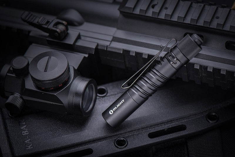 OLIGHT I3T 2 EOS DUAL OUTPUT SLIM EDC FLASHLIGHT (BATTERY INCLUDED) - 200 LUMENS - BLACK