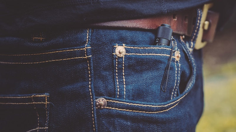 OLIGHT I3T 2 EOS DUAL OUTPUT SLIM EDC FLASHLIGHT (BATTERY INCLUDED) - 200 LUMENS - BLACK