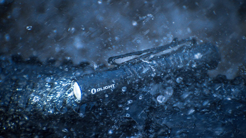 OLIGHT I3T 2 EOS DUAL OUTPUT SLIM EDC FLASHLIGHT (BATTERY INCLUDED) - 200 LUMENS - BLACK