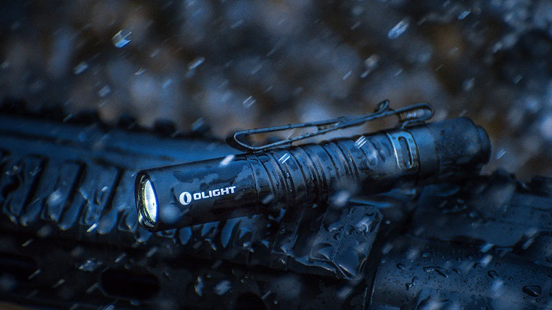 OLIGHT I3T 2 EOS DUAL OUTPUT SLIM EDC FLASHLIGHT (BATTERY INCLUDED) - 200 LUMENS - BLACK