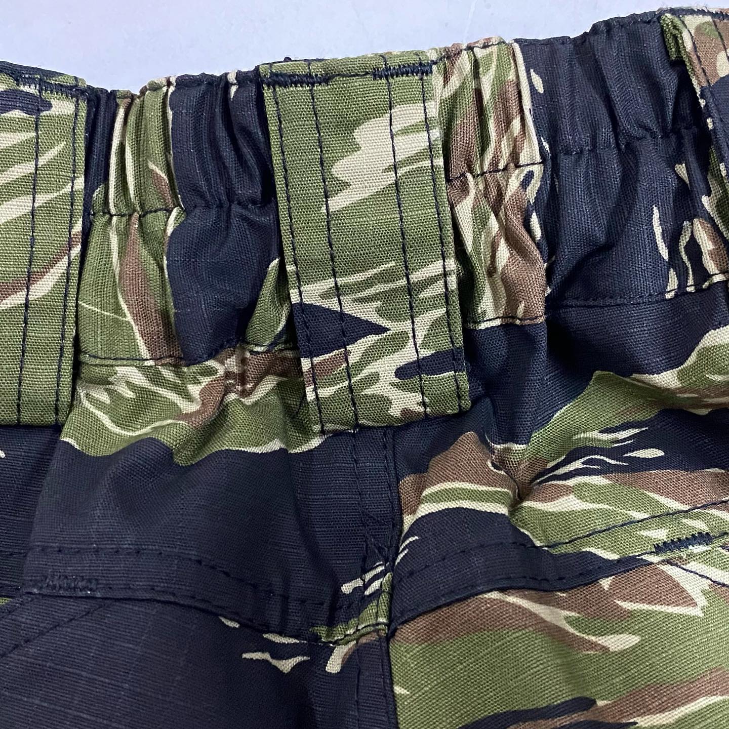 HELIKON-TEX URBAN TACTICAL SHORTS 11" - POLYCOTTON RIPSTOP (TIGER STRIPE)