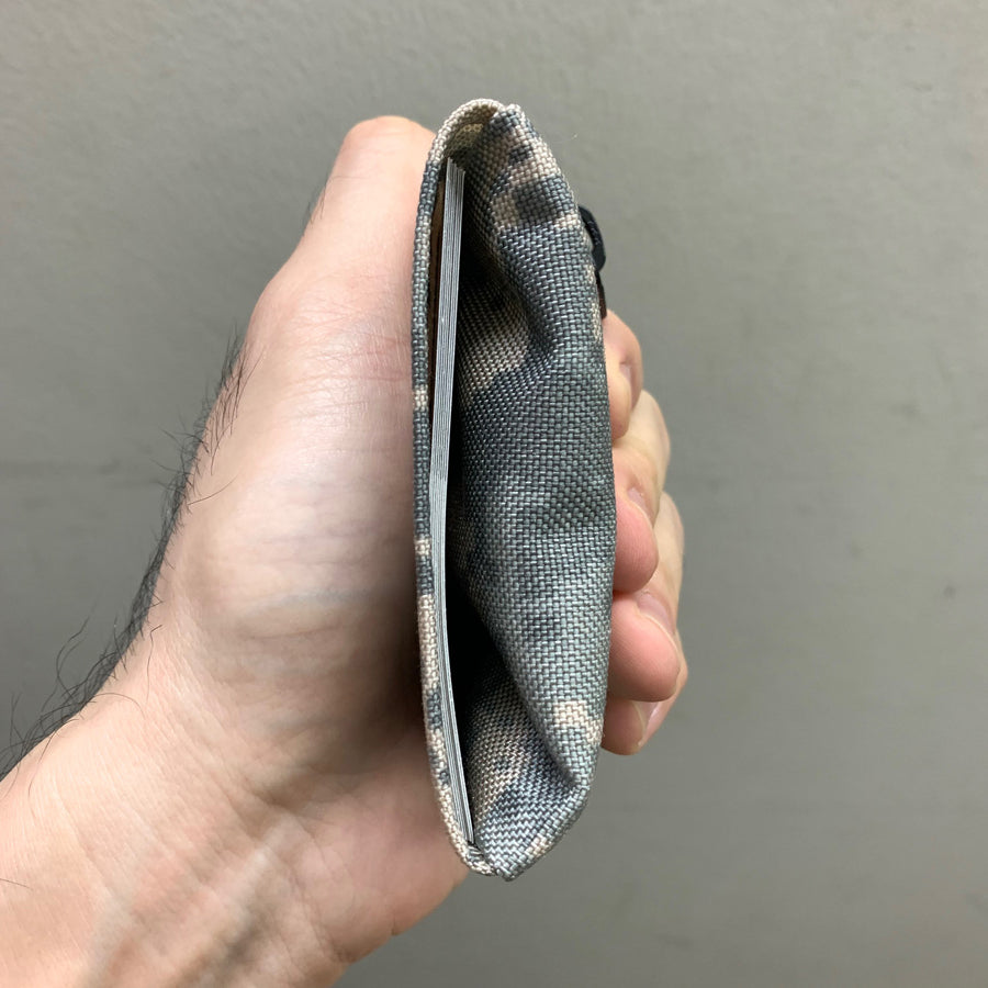 MIL-SPEC KEY WALLET WITH CARD POCKET - 1000 DENIER CORDURA (ACU CAMO)