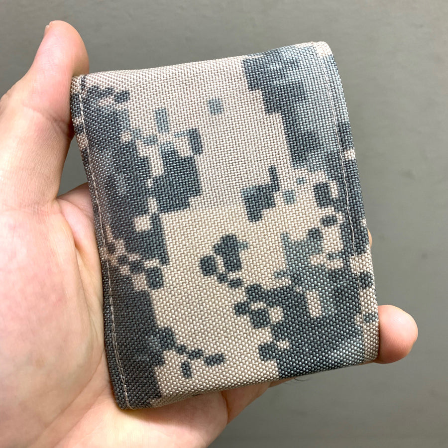 MIL-SPEC KEY WALLET WITH CARD POCKET - 1000 DENIER CORDURA (ACU CAMO)