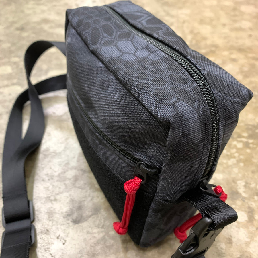 MIL-SPEC COVERT POCKET SLING BAG - 300 DENIER RIP-STOP POLYESTER (KRYPTEK MANDRAKE)