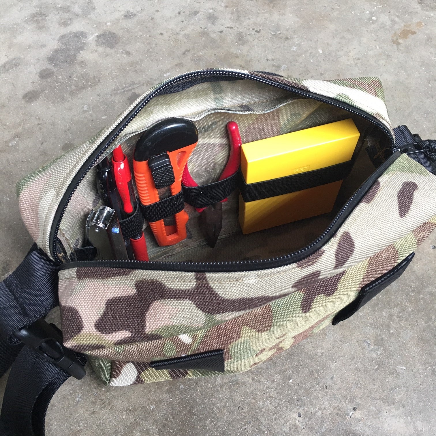 MIL-SPEC SHOULDER SLING BAG - 1000 DENIER CORDURA, SPLASHPROOF ZIPPERS (MULTICAM)