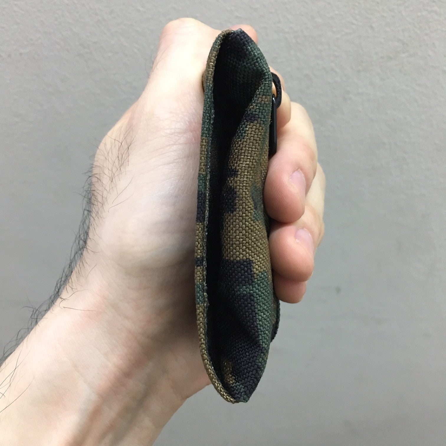 MIL-SPEC KEY WALLET WITH CARD POCKET - 1000 DENIER CORDURA (US WOODLAND DIGITAL)