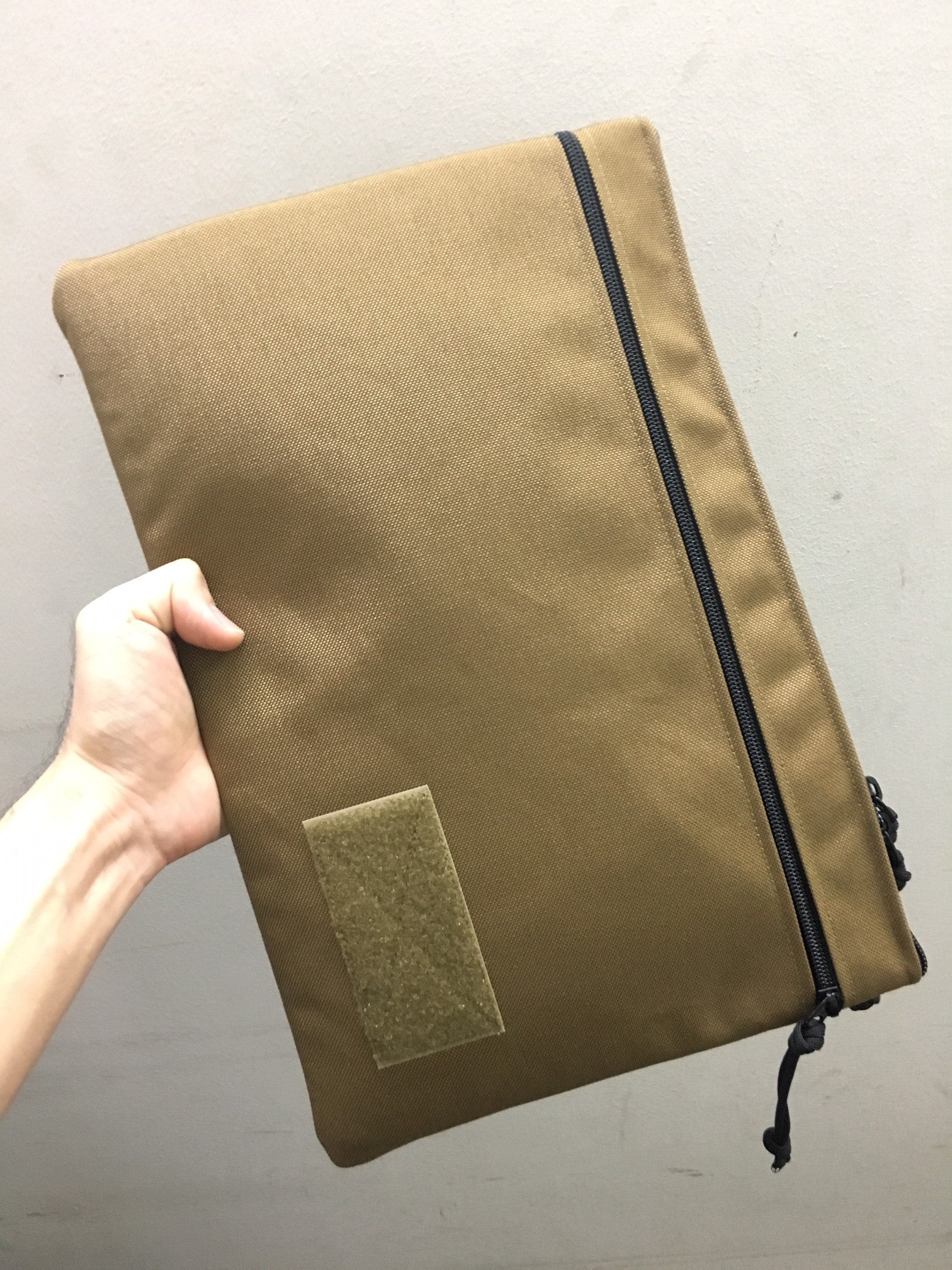 TACTICAL LAPTOP SLEEVE 13.3" - 1000D CORDURA (BLACK WITH RED ZIPS)