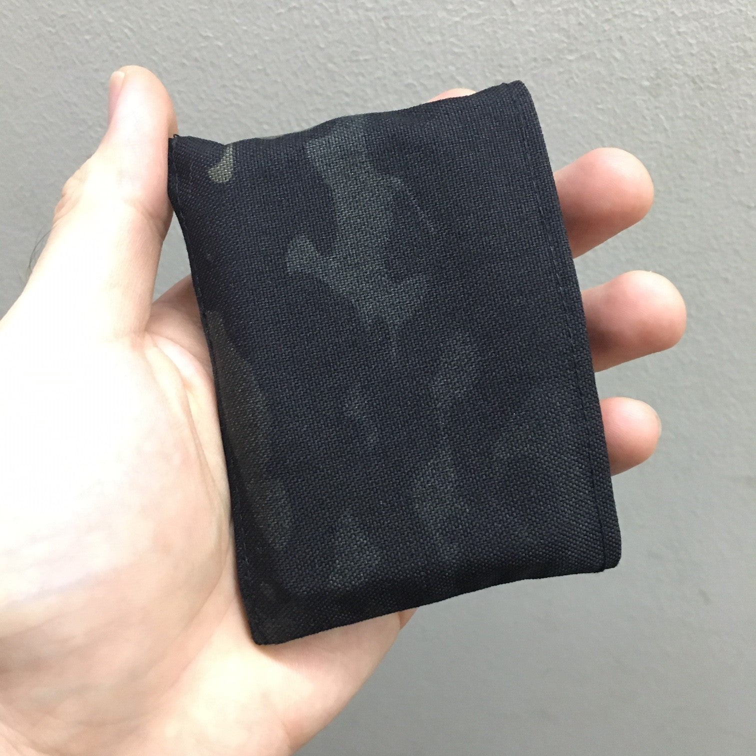 MIL-SPEC KEY WALLET WITH CARD POCKET - 500 DENIER CORDURA (MULTICAM BLACK)