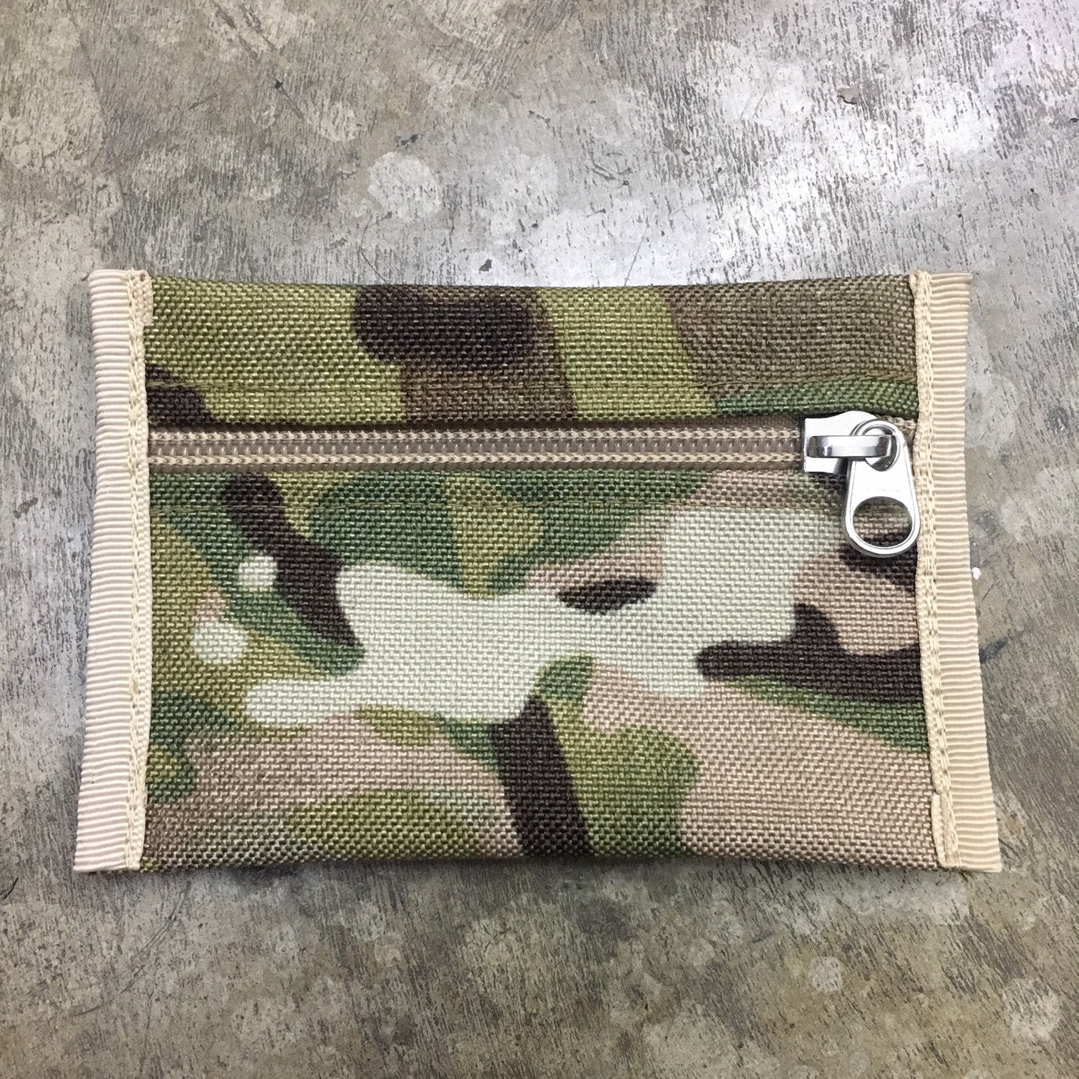 MIL SPEC CARD CASE WITH LOOP SIDE VELCRO - (MULTICAM)