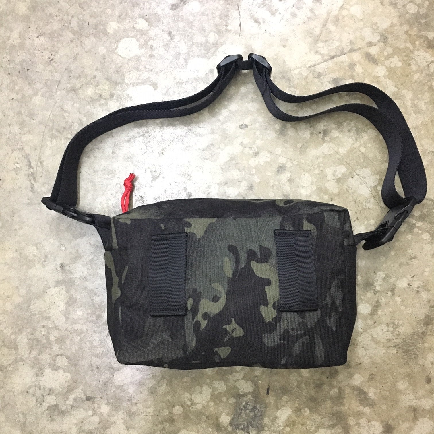 MIL-SPEC SHOULDER SLING BAG - 500 DENIER CORDURA (MULTICAM BLACK)