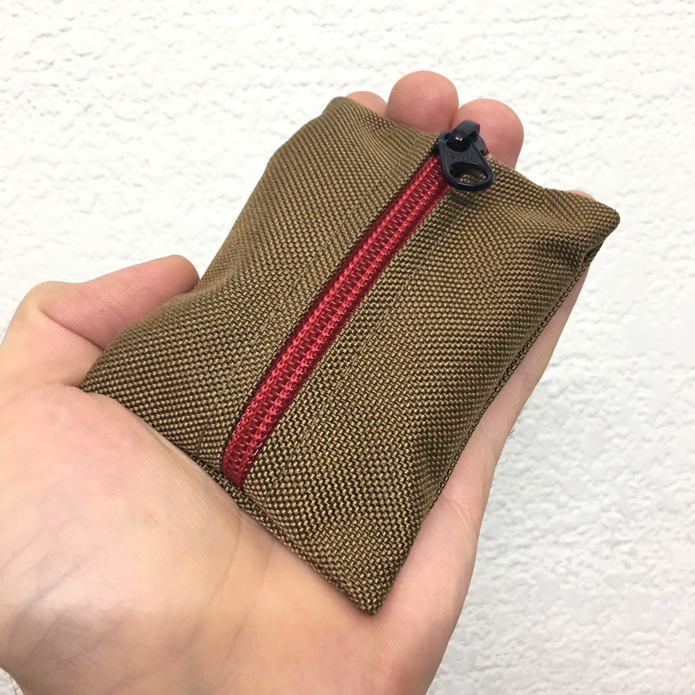 MIL-SPEC KEY WALLET WITH CARD POCKET - 1000 DENIER CORDURA (COYOTE)
