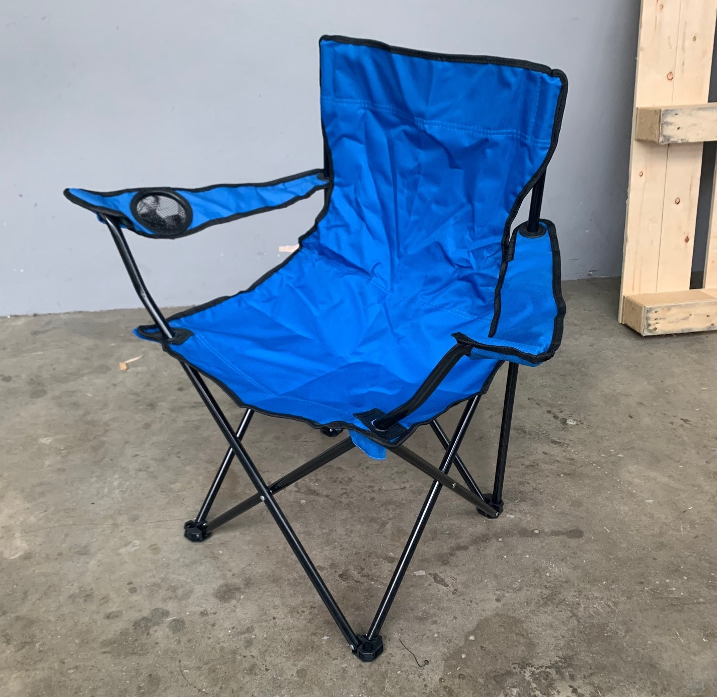 CAMPING CHAIR WITH ARM REST & CUP HOLDER