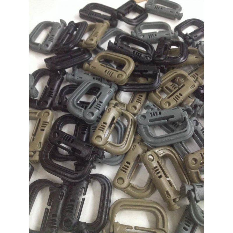 ITW GRIMLOC CARABINER - TAN - Hock Gift Shop | Army Online Store in Singapore