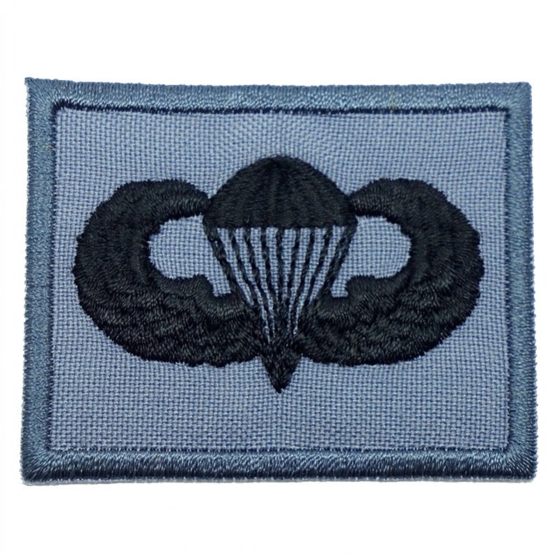 US PARACHUTIST BADGE - GREY